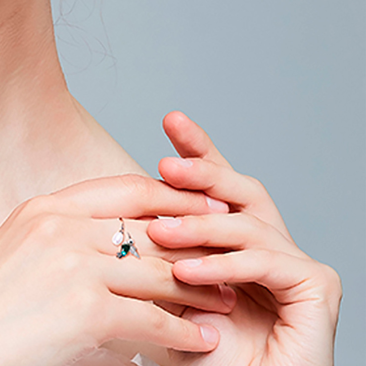 Mayfer, Anillo Ajustable de Metal, con Figura de Colibrí con Cristal Austríaco — Imagen 3 de 4