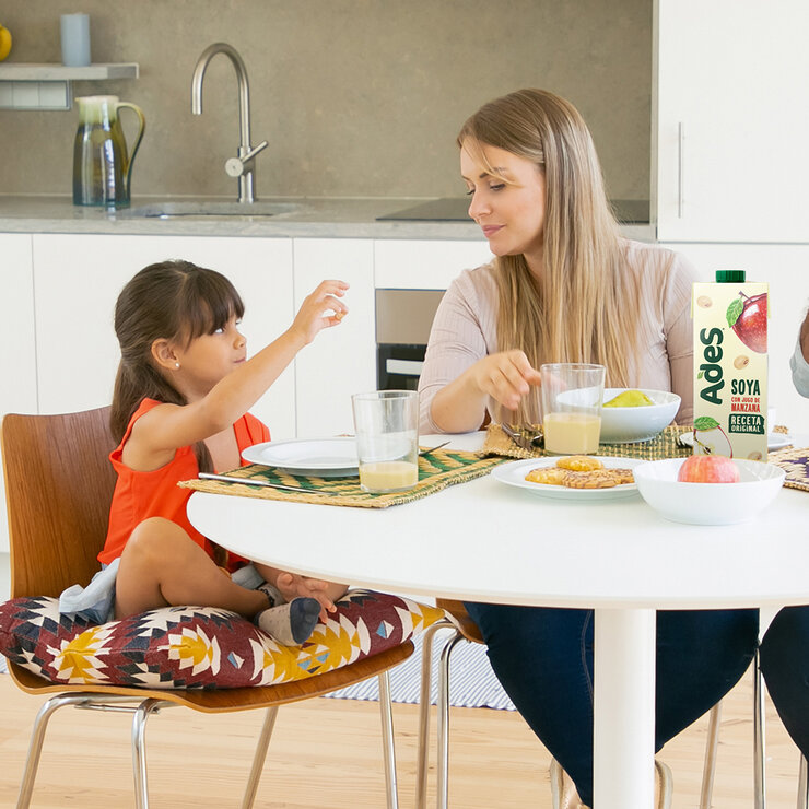 Ades Bebida de Soya con jugo de Fruta 4 pzas de 946 ml — Imagen 2 de 4