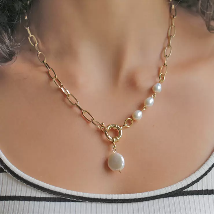 Ablime, Collar Cadena de Eslabones, en Chapa de Oro, Con Perla de Río — Imagen 3 de 3