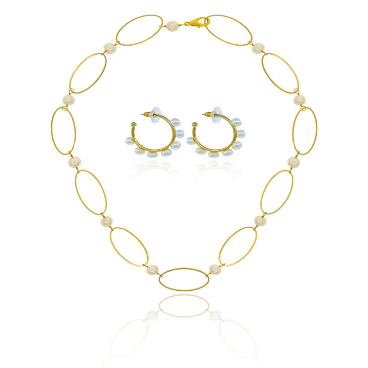 Mayfer,  Juego de Collar Eslabón Grande y Aretes Tipo Arracada, en Baño de Oro  — Imagen 1 de 4