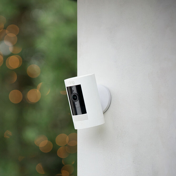 Ring, Bundle Cámara de Seguridad Inalámbrica Stick Up 3ra Generación + Batería Extra — Imagen 2 de 4