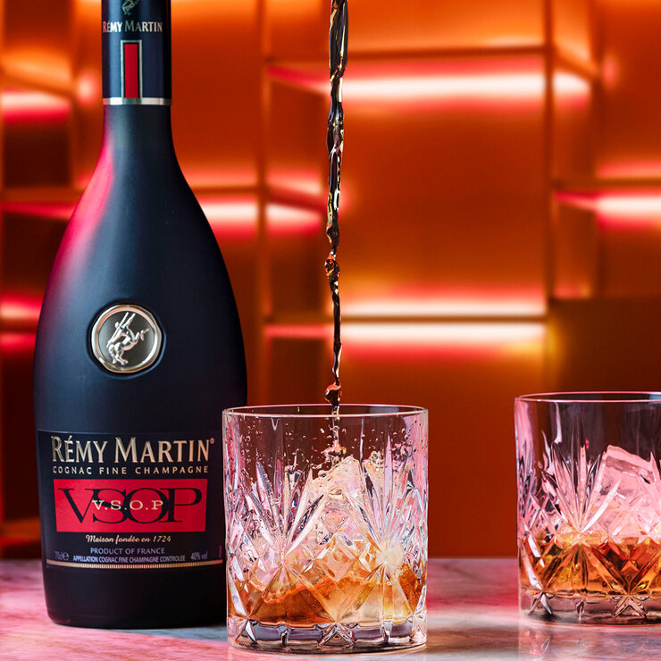Cognac Remy Martin VSOP 700 ml — Imagen 2 de 3