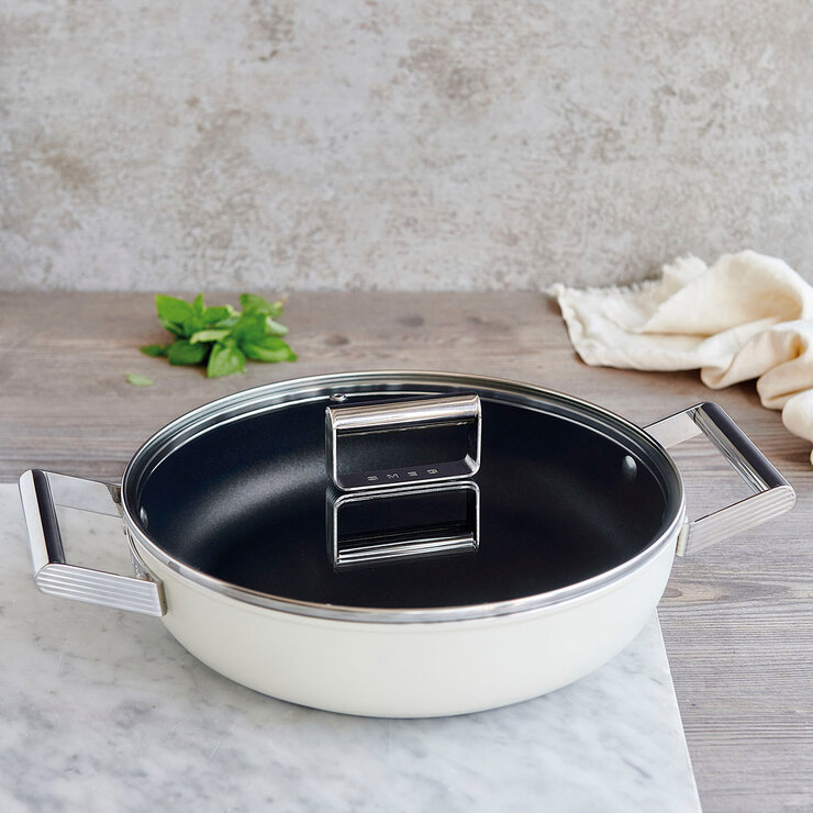 Smeg Cacerola de 28cm con Tapa de Cristal — Imagen 1 de 3