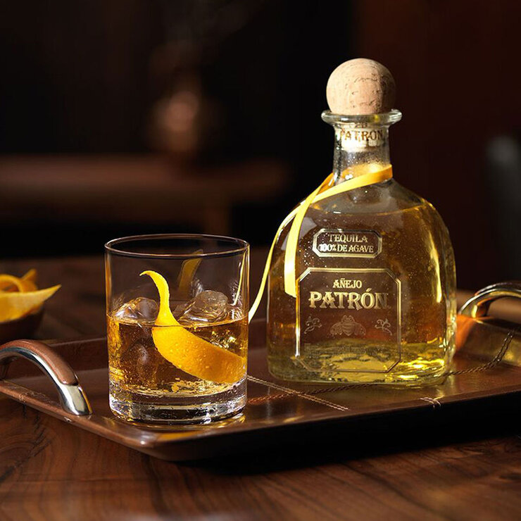 Tequila Patrón Añejo 750 ml — Imagen 3 de 3