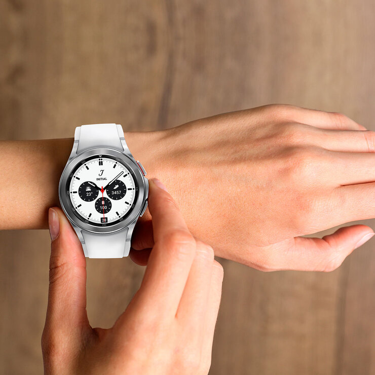 Samsung Galaxy Watch 4 Classic Plata 42MM — Imagen 4 de 4