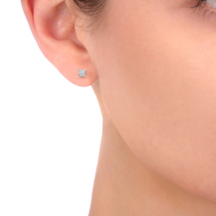 Aretes de Diamantes 1.0ctw, Corte Princesa, Platino — Imagen 4 de 4