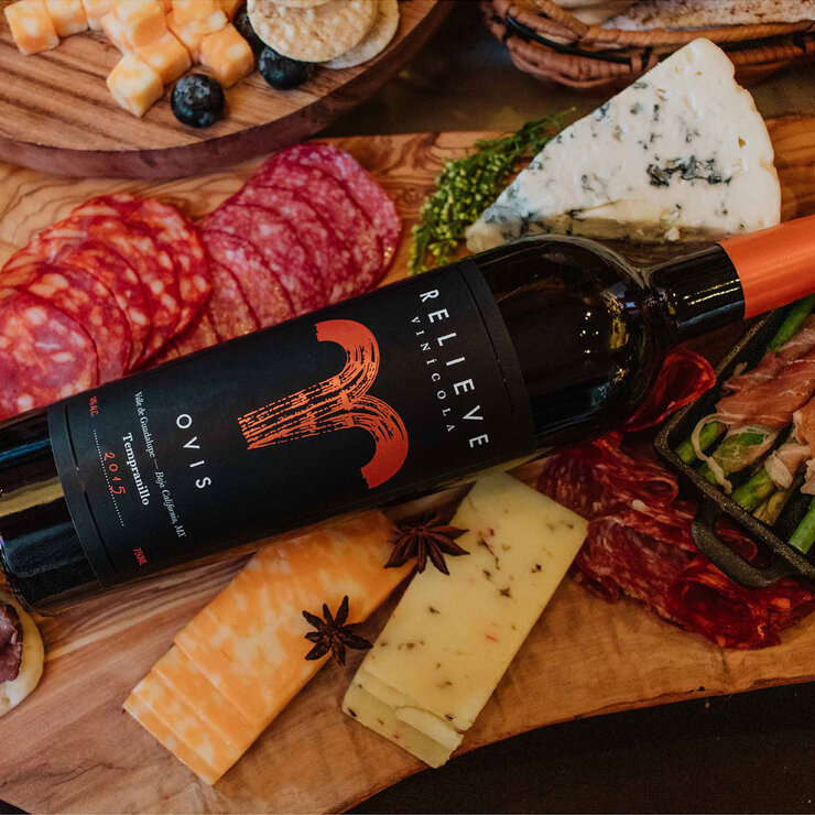 Vino Tinto Relieve Ovis Tempranillo 750ml — Imagen 2 de 3