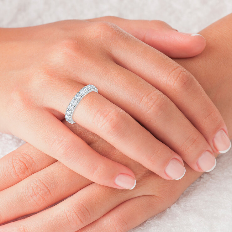 Anillo Eternidad en Platino con Diamantes 2.00ctw — Imagen 4 de 4