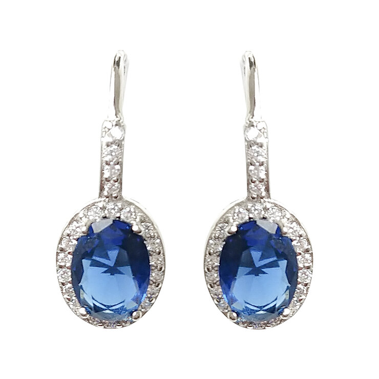 Aretes de Plata .925 con Baño de Rodio, 2cm de Largo con Cristales forma  Oval Color Azul Zafiro y cristales Blancas Alrededor,con Broche Gancho Ballestilla — Imagen 1 de 3