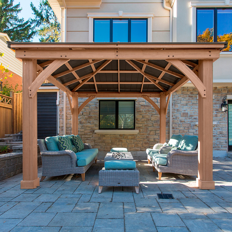 Yardistry Pérgola de Madera con Techo de Aluminio, Medidas 3.7m x 3.7m — Imagen 2 de 4