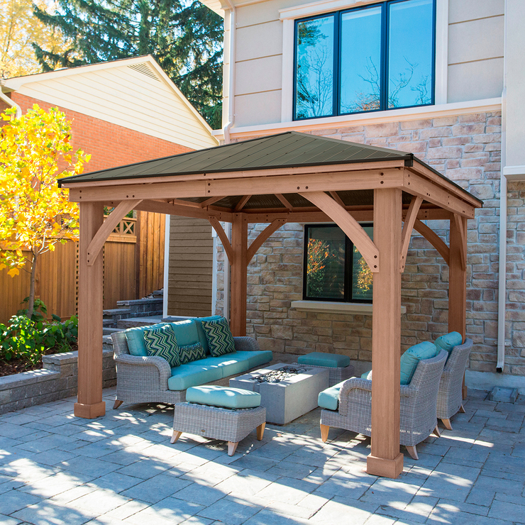 Yardistry Pérgola de Madera con Techo de Aluminio, Medidas 3.7m x 3.7m — Imagen 1 de 4