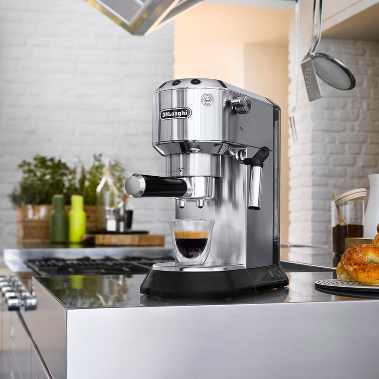 De'Longhi, cafetera tipo barista de espresso y cappuccino  — Imagen 1 de 3