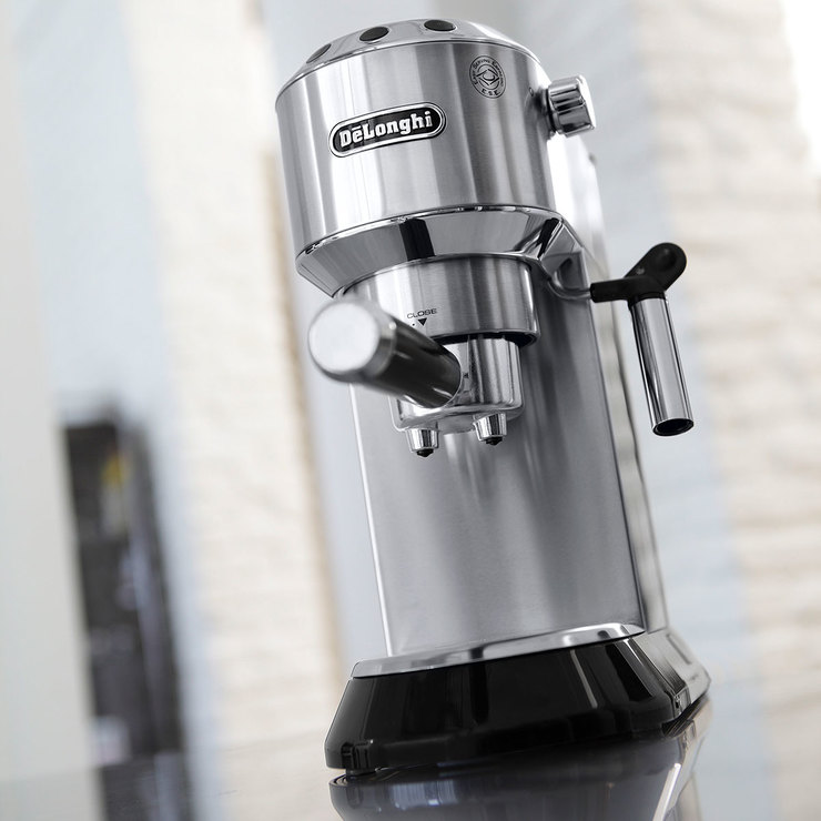 De'Longhi, cafetera tipo barista de espresso y cappuccino  — Imagen 2 de 3