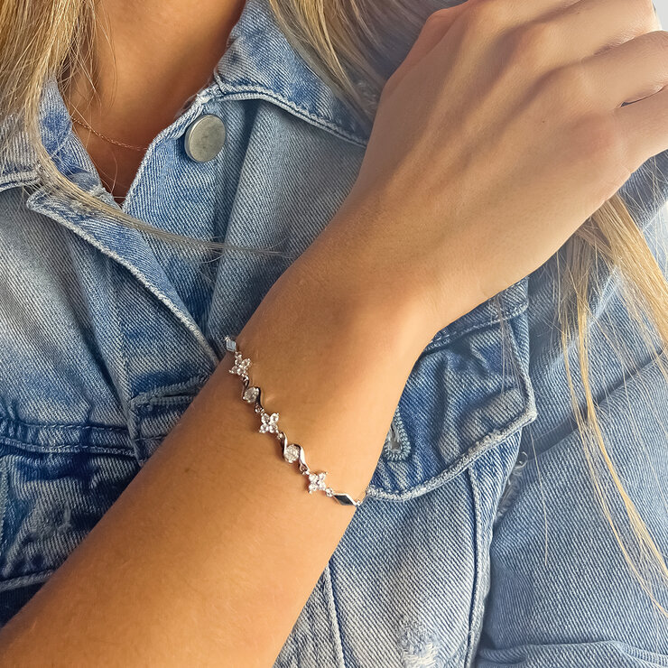 Avonza, Pulsera de Plata con Dijes de  Flores y Cristales Blancos — Imagen 2 de 2