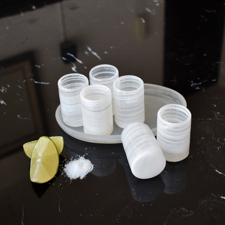 Luhom Set de Tequileros y Base de Ónix Blanco 6 Piezas — Imagen 1 de 4