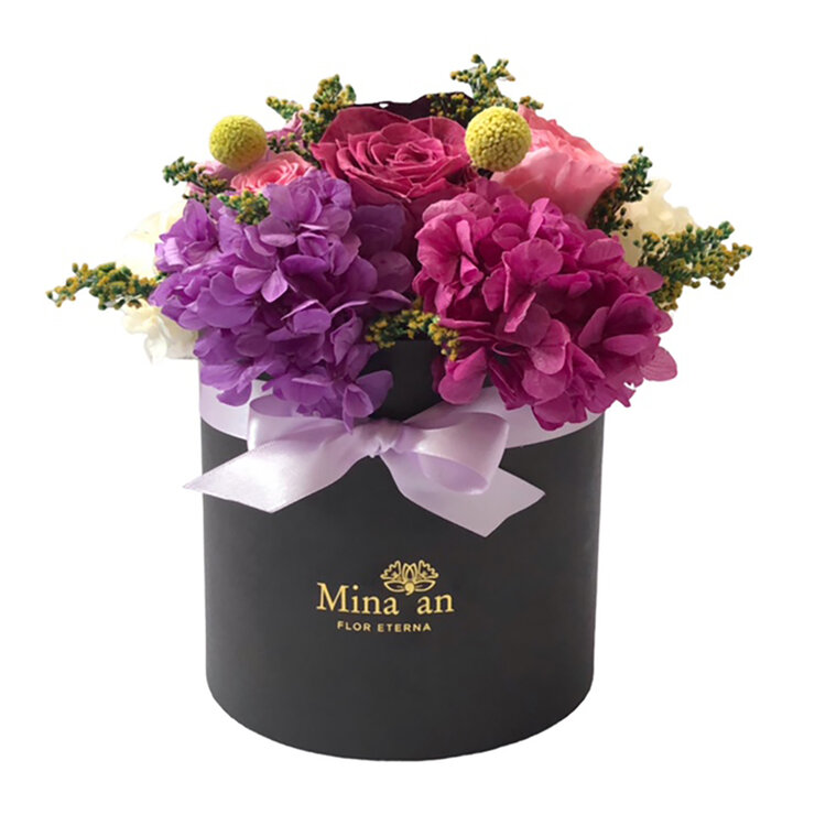 Mina'an Flor Eterna, Bouquet Con Flores Preservadas  En Tonos Lilas y Caja Negra, Duración hasta 6 meses — Imagen 1 de 3