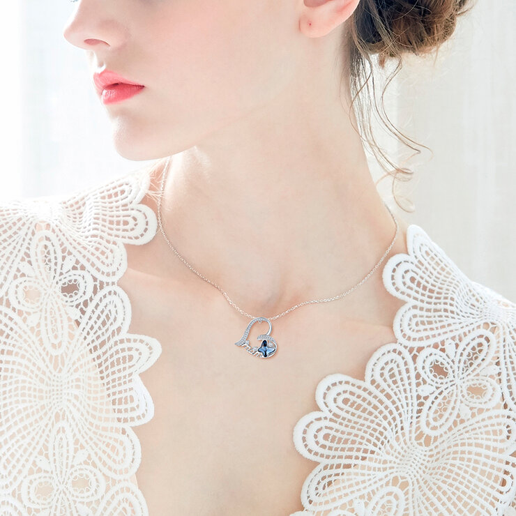 Mayfer, Collar con Cristal Austríaco con Dije con Palabra Mom y Figura Mariposa — Imagen 2 de 4