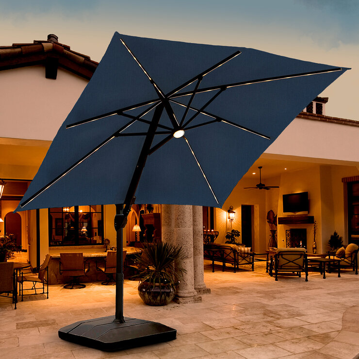 Seasons Sentry, Sombrilla Azul de 3.04 m con Base y Luz LED Solar — Imagen 1 de 4