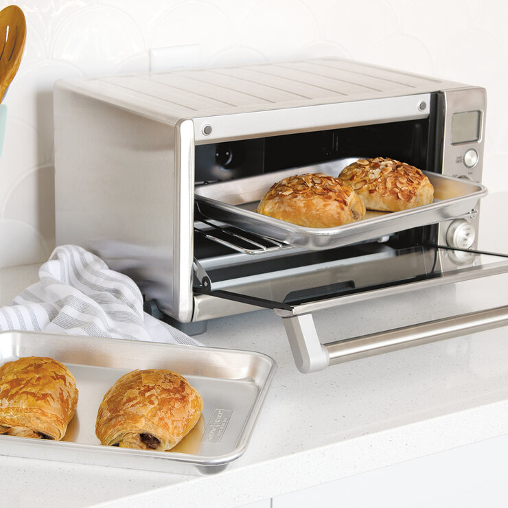 Nordic Ware Juego de 4 Charolas — Imagen 1 de 2