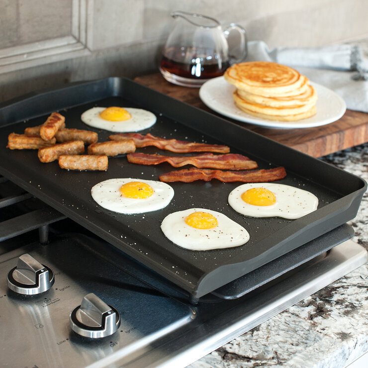 Nordic Ware Plancha Doble Con Protector Contra Salpicaduras — Imagen 1 de 3
