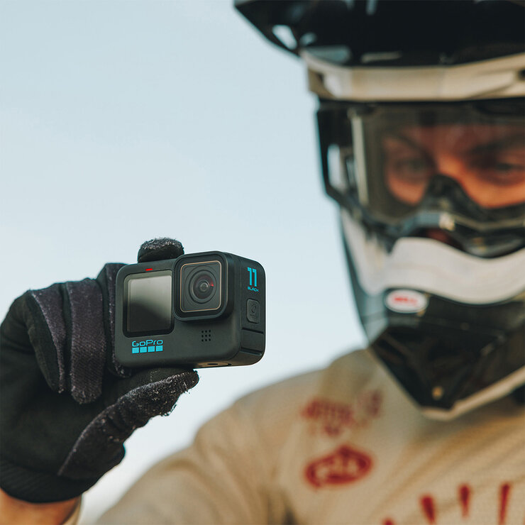 GoPro, Cámara de Acción Digital Hero 11 Black + Accesorios — Imagen 2 de 4