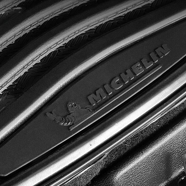 Michelin Tapete de Hule Negro Para Piso de Cajuela — Imagen 2 de 4