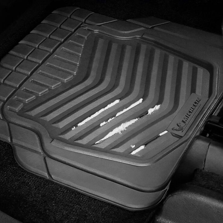 Michelin Tapete Universal de Hule Gris Para Automóvil 4 Piezas — Imagen 4 de 4
