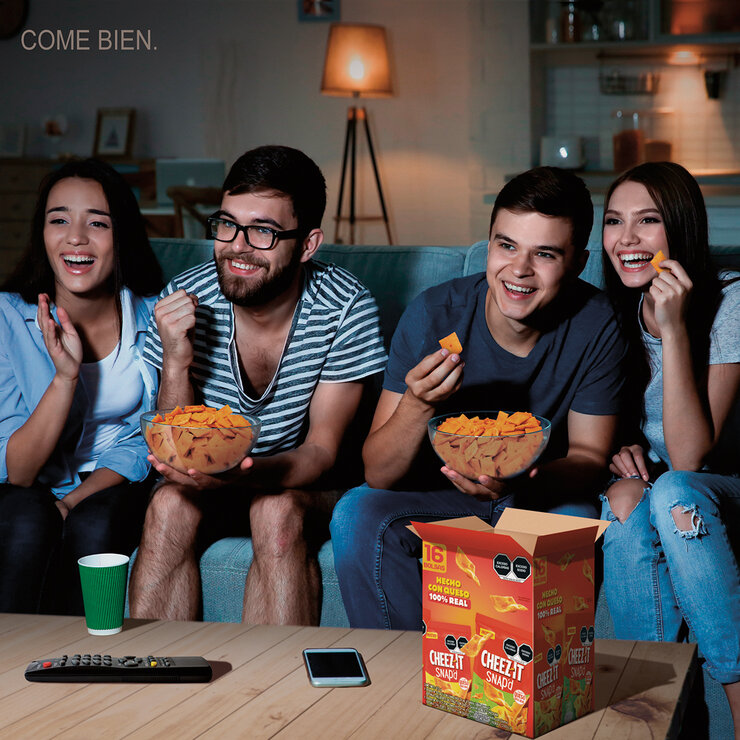 Cheez-It Botana Crujiente de Trigo con Queso 16 pzas de 42 g — Imagen 2 de 3
