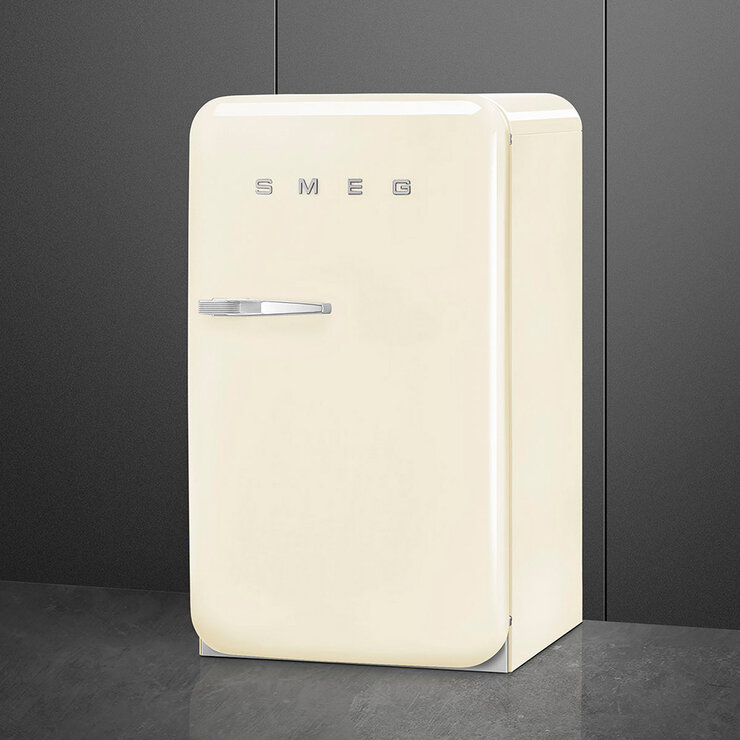 Smeg Frigobar 5´ Crema — Imagen 4 de 4