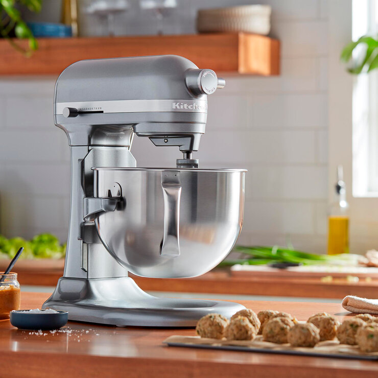 KitchenAid, Serie Professional 600, Batidora de pedestal con tazón elevable y batidor plano de borde flexible, 5.7 L — Imagen 4 de 4