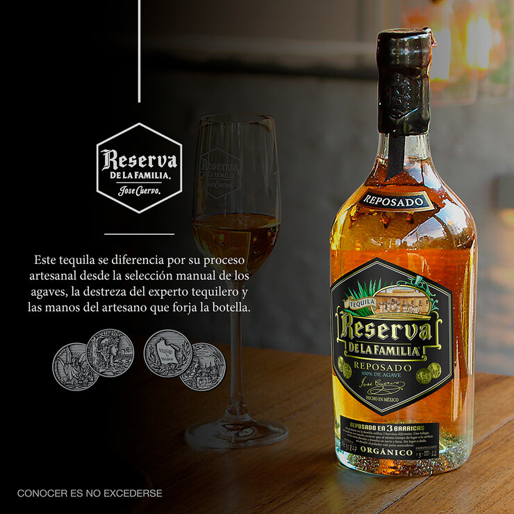 Tequila Reserva de la Familia Reposado Orgánico 750ml — Imagen 3 de 4