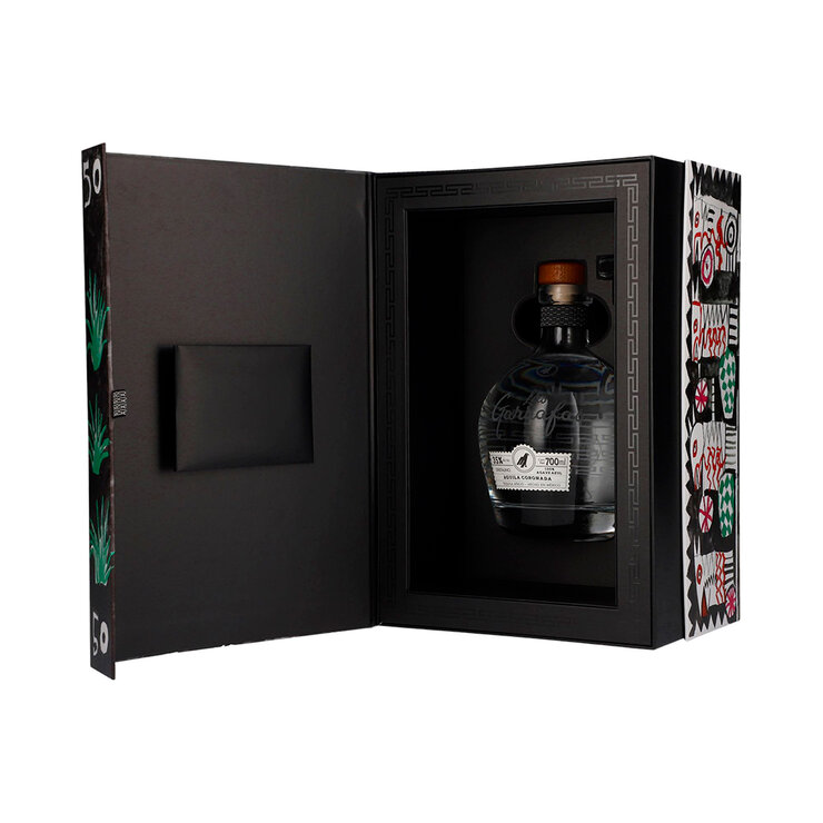Tequila Añejo Cristalino Las Garrafas Águila Coronada 700 ml — Imagen 2 de 4