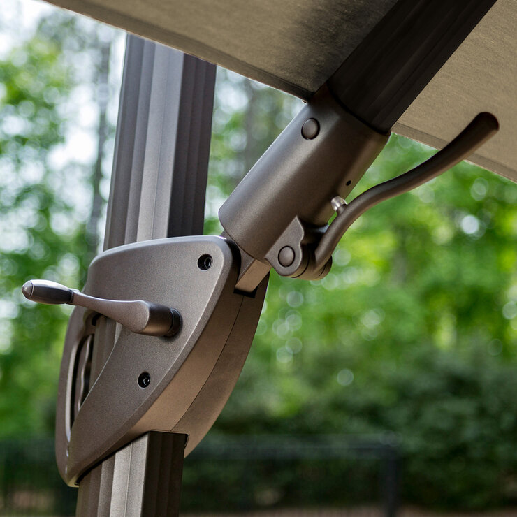 Seasons Sentry, Sombrilla Cuadrada Voladiza de 3.35 m con Base — Imagen 2 de 4