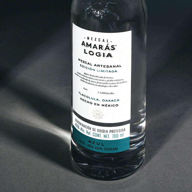 Mezcal Amarás Logia Azul 700ml — Imagen 2 de 4