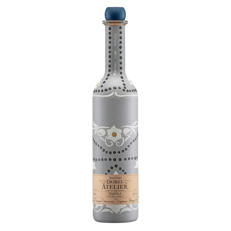 Tequila Maestro Dobel Atelier Extra Añejo Charrería 750ml — Imagen 3 de 4