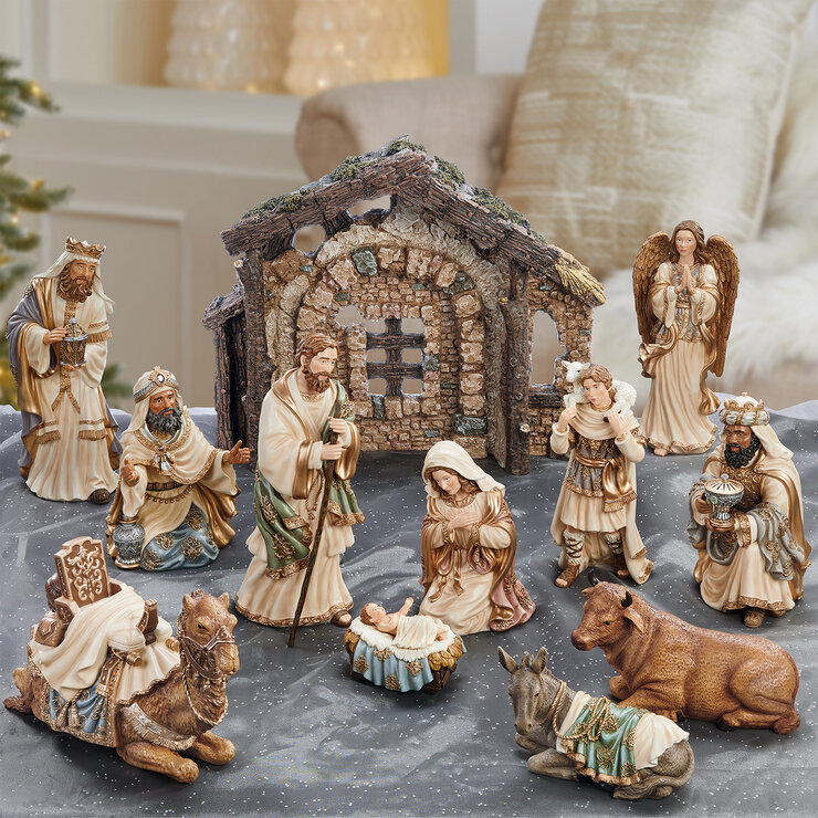  Kirkland Signature Nacimiento de 13 piezas  — Imagen 1 de 4