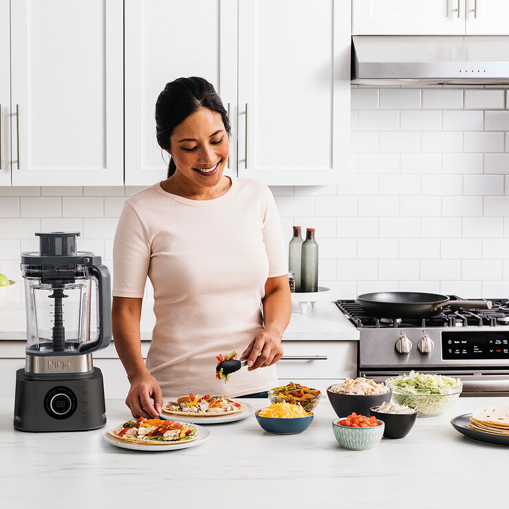 Ninja Foodi, Licuadora con Sistema de Procesador y Extractor de Nutrientes, CO401B — Imagen 2 de 4