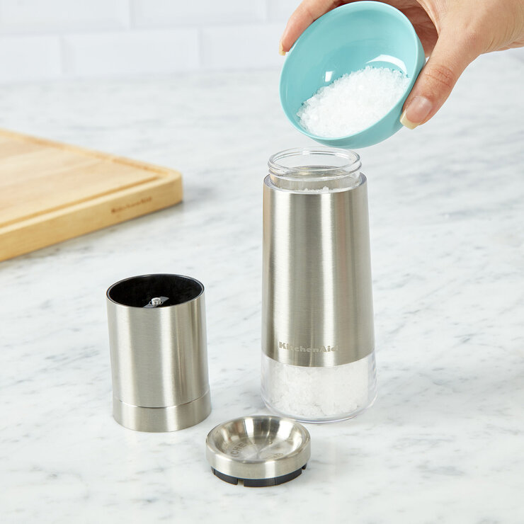 KitchenAid Juego de 2 Molinillos de Sal y Pimienta — Imagen 3 de 4