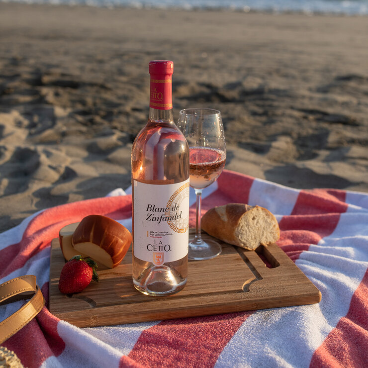 Vino Rosado Blanc de Zinfandel La Cetto 4/750ml — Imagen 2 de 4
