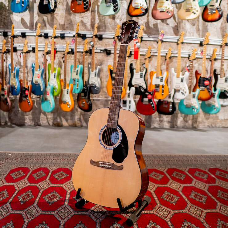 Fender, Guitarra Acústica FA-125 + Accesorios — Imagen 4 de 4