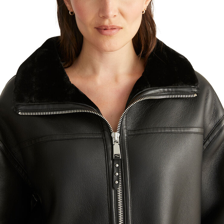 Rebecca Minkoff Chamarra oversize piel sintética para Dama Varias Tallas — Imagen 2 de 3
