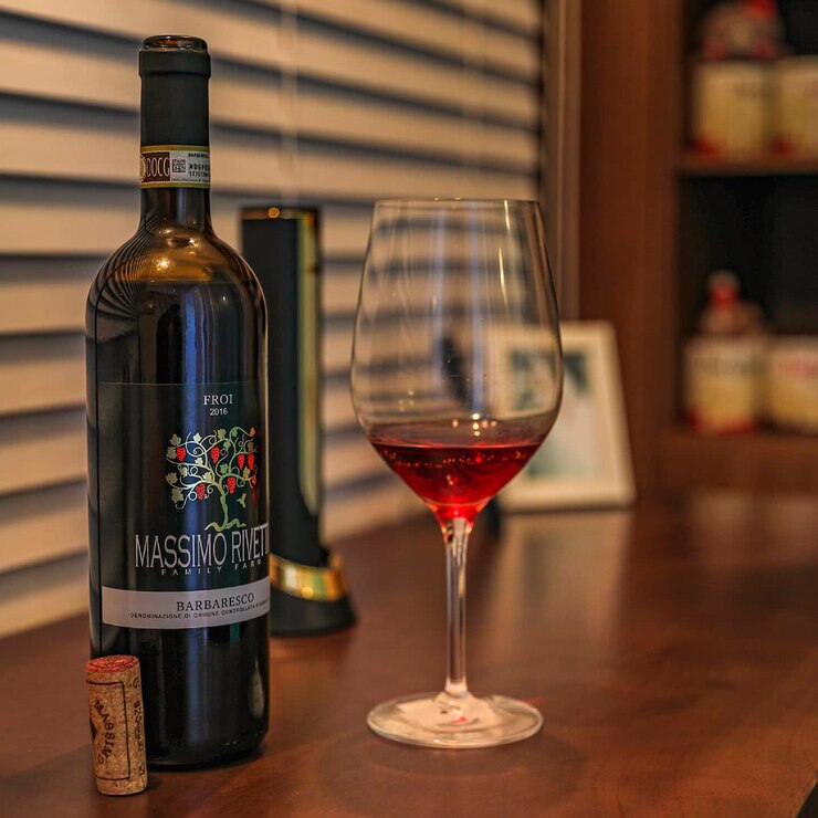 Vino Tinto Massimo Rivetti Barbaresco 750 ml — Imagen 2 de 3